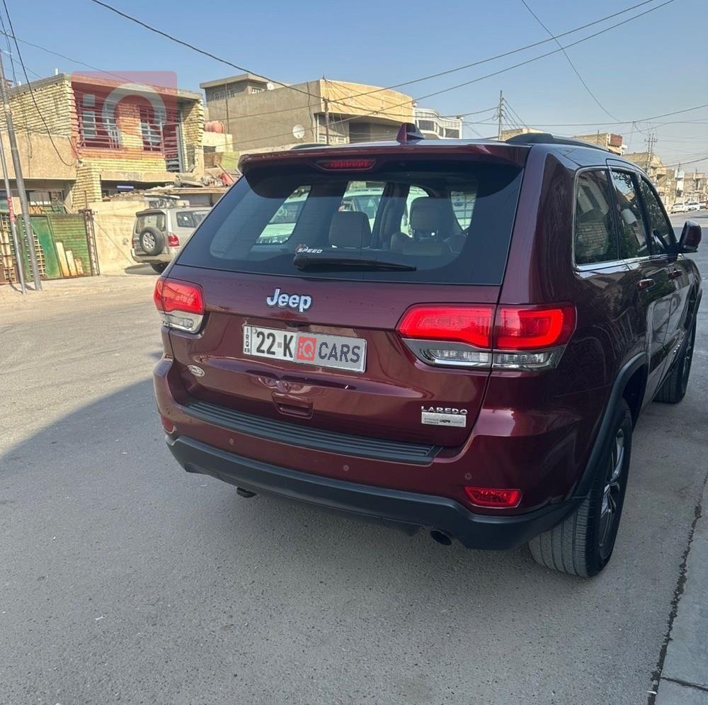 جیپ گراند شیرۆکی